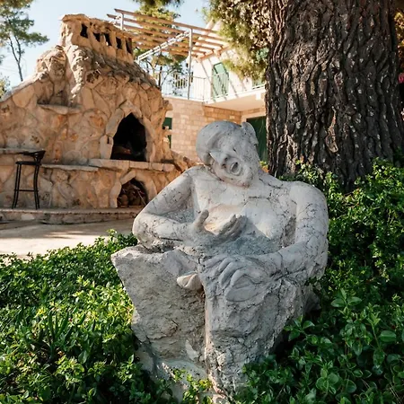Villa Danka Sucuraj